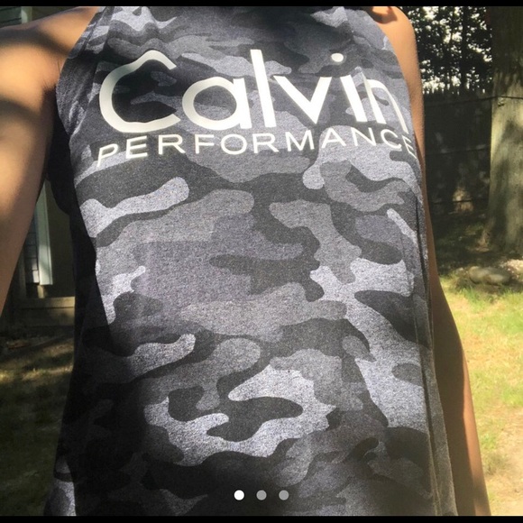 Calvin Klein Performance Muscle Tank - Picture 2 of 3